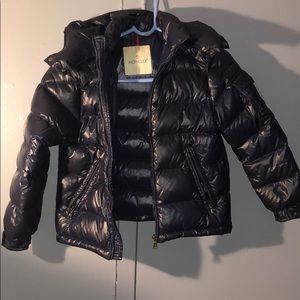 Moncler ( children’s coat )
